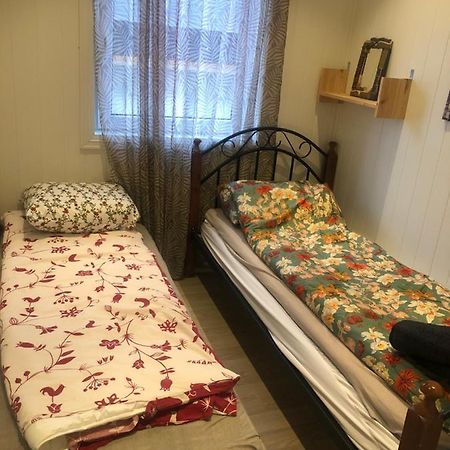 Den Gule Huset Apartment Лингдал Екстериор снимка