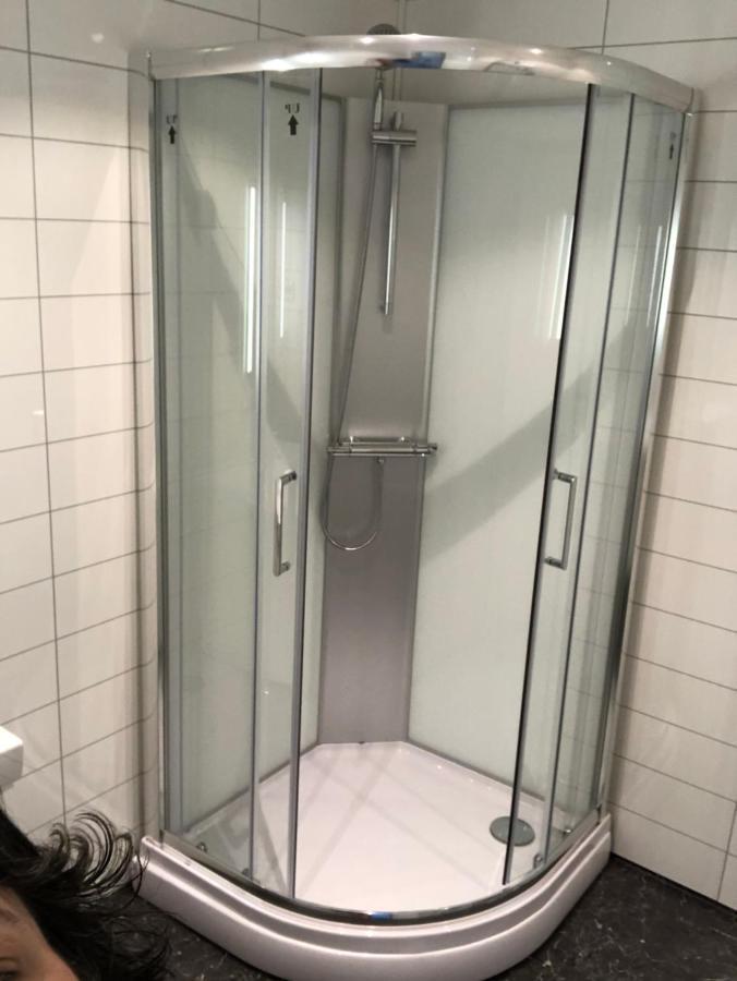 Den Gule Huset Apartment Лингдал Екстериор снимка