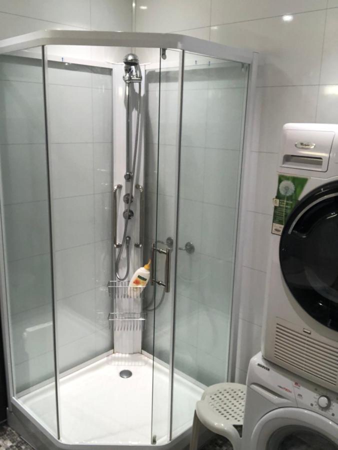 Den Gule Huset Apartment Лингдал Екстериор снимка